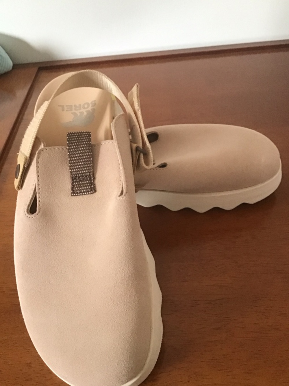 SOREL Vibe Clog Like New , size 9.5 - Picture 6 of 11